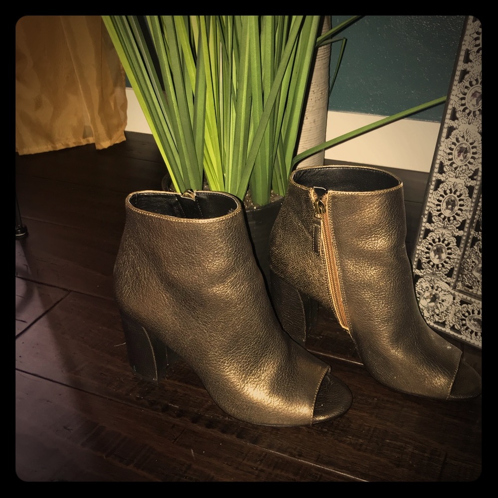 Sexy peep toe bootie by Nine West